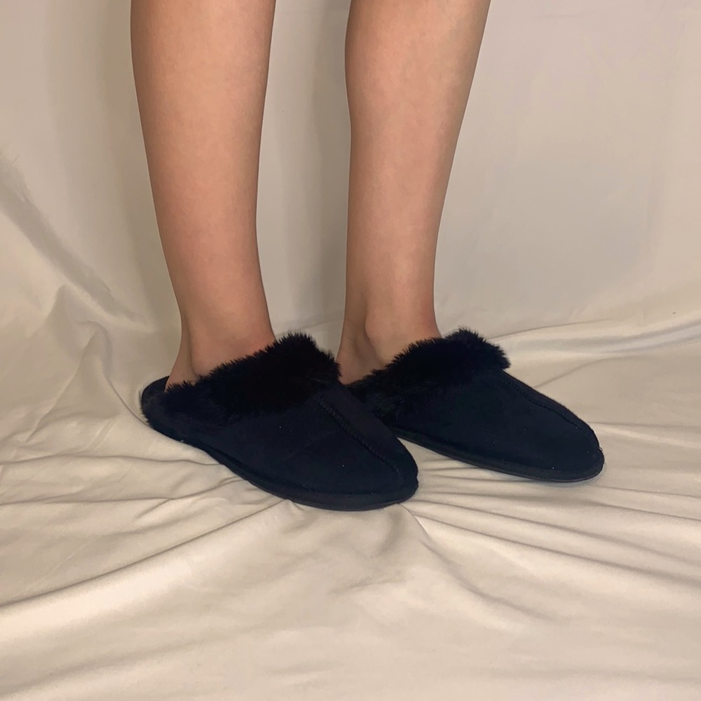 black slippers